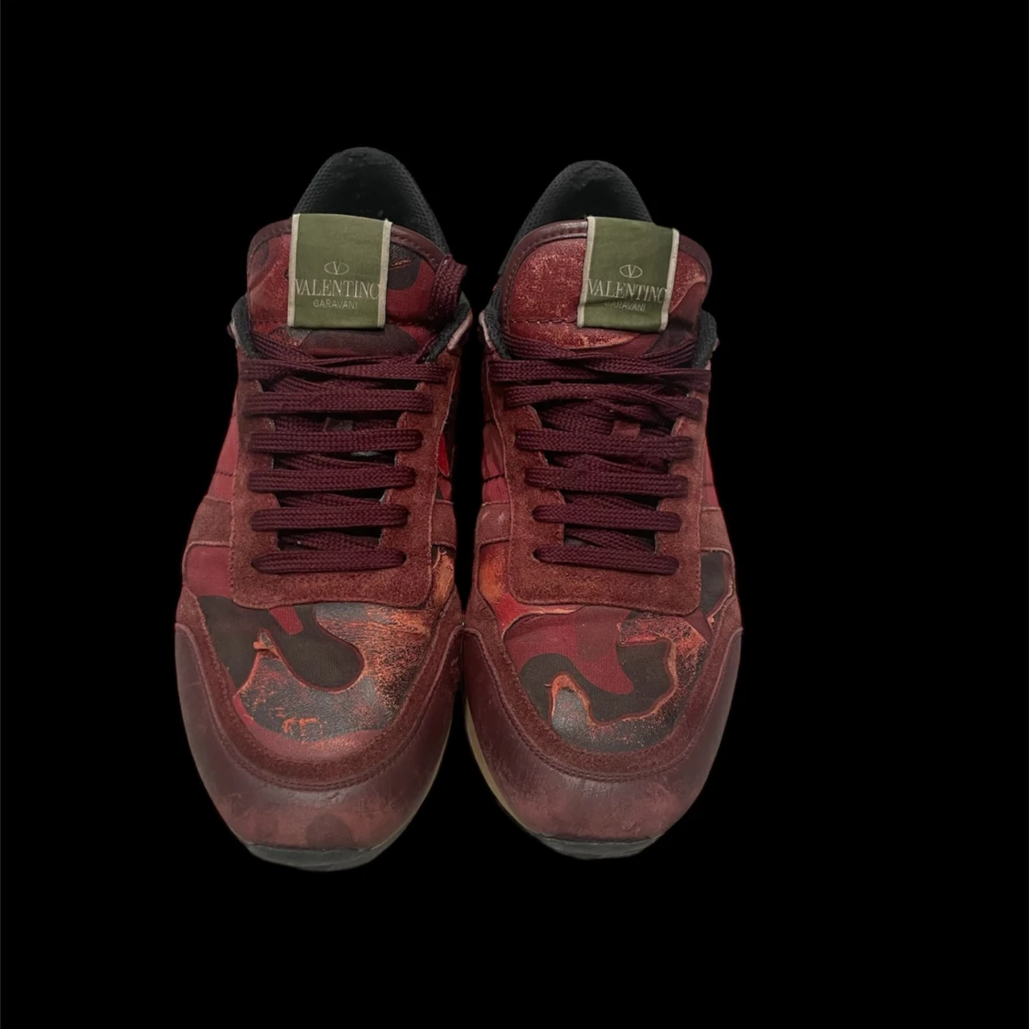 Röda Valentino Rockrunners