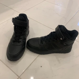 Vinter skor  - Storlek 39  aldrig använda 