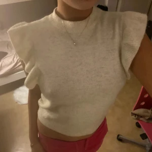 Knitt  - Storlek s från veromoda köpte för 399kr tänkte sälja för 299kr