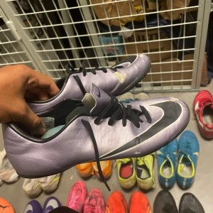 Futsall - Snart dra futsall igång dessa är i bra skick 