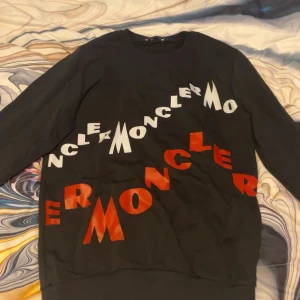 Moncler Tröja - Kan mötas i Stockholm!