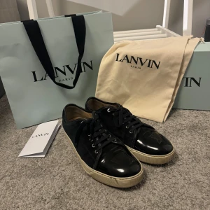 Lanvin skor - Tja! Lanvin dbb1| 8/10, allt og medföljer| nypris: 5k| mitt pris 1999kr!| tveka inte att höra av dig vid frågor eller funderingar! 