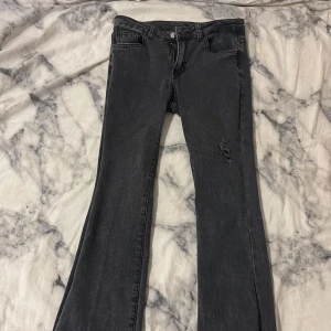 Gråa Lowaist Jeans  - Lowaist jeans  