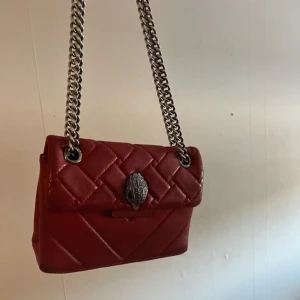 Kurt Geiger - Kurt Geiger väska💕Lite sliten under men inget man tänker på! Så snygg 😍