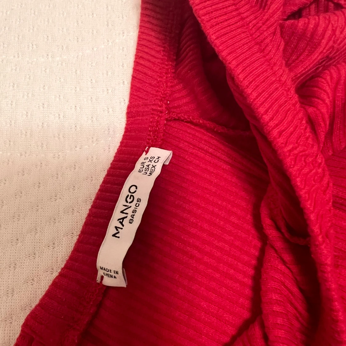 Röd blus från Mango - 92