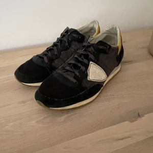 Phillipe model skor - 25cm storlek 39/39,5 skick 7/10 