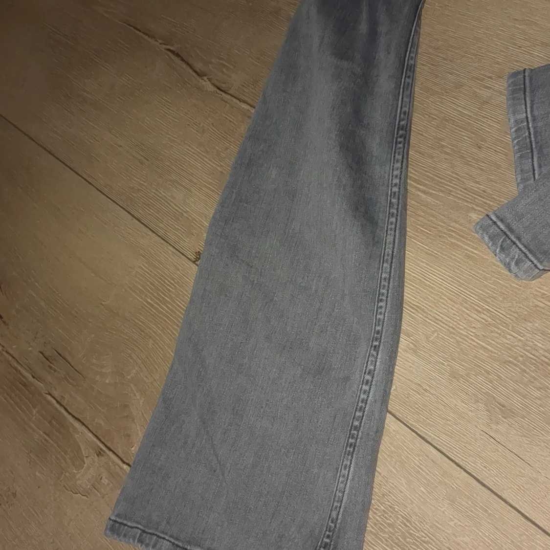 Flared grå jeans - 92