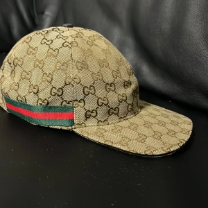 Gucci keps beige - Billigt pris