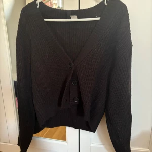 Kofta från h&m - Jättegullig kofta som passar till allt❤️