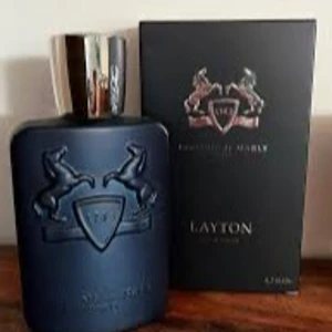 Parfyms de Marley Layton - Hej! Vi är ett nyöppnat företag som säljer massor av exklusiva nisch parfymer. Vi har den välkända parfyms de marly Layton till salu.  Hör av er vid intresse!!  Cheka gärna in vår profil för andra exklusiva parfymer