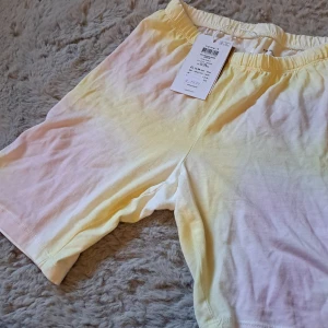 Cykelbyxor  - Str 158 barn, aldrig använt, prislapp kvar. Super bra skick