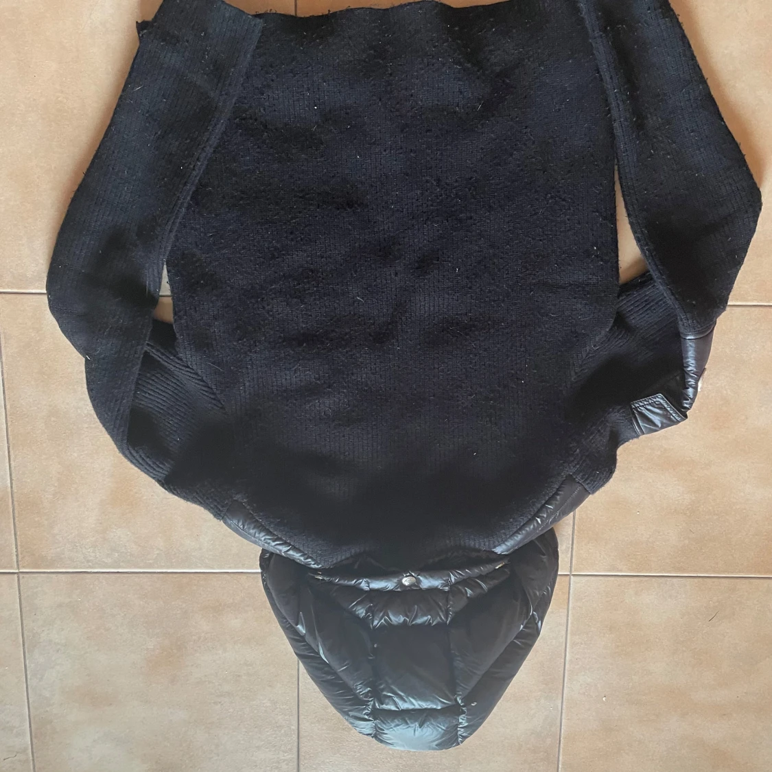 Svart pufferjacka från Moncler - 90