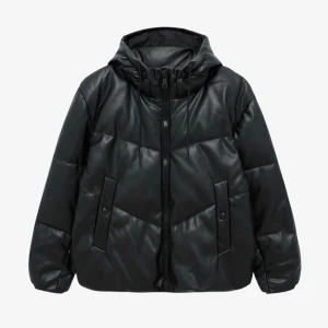 Höst jacka - vinter jacka  - Super fint skick. Enbart använd 2 gånger korta stunder. 