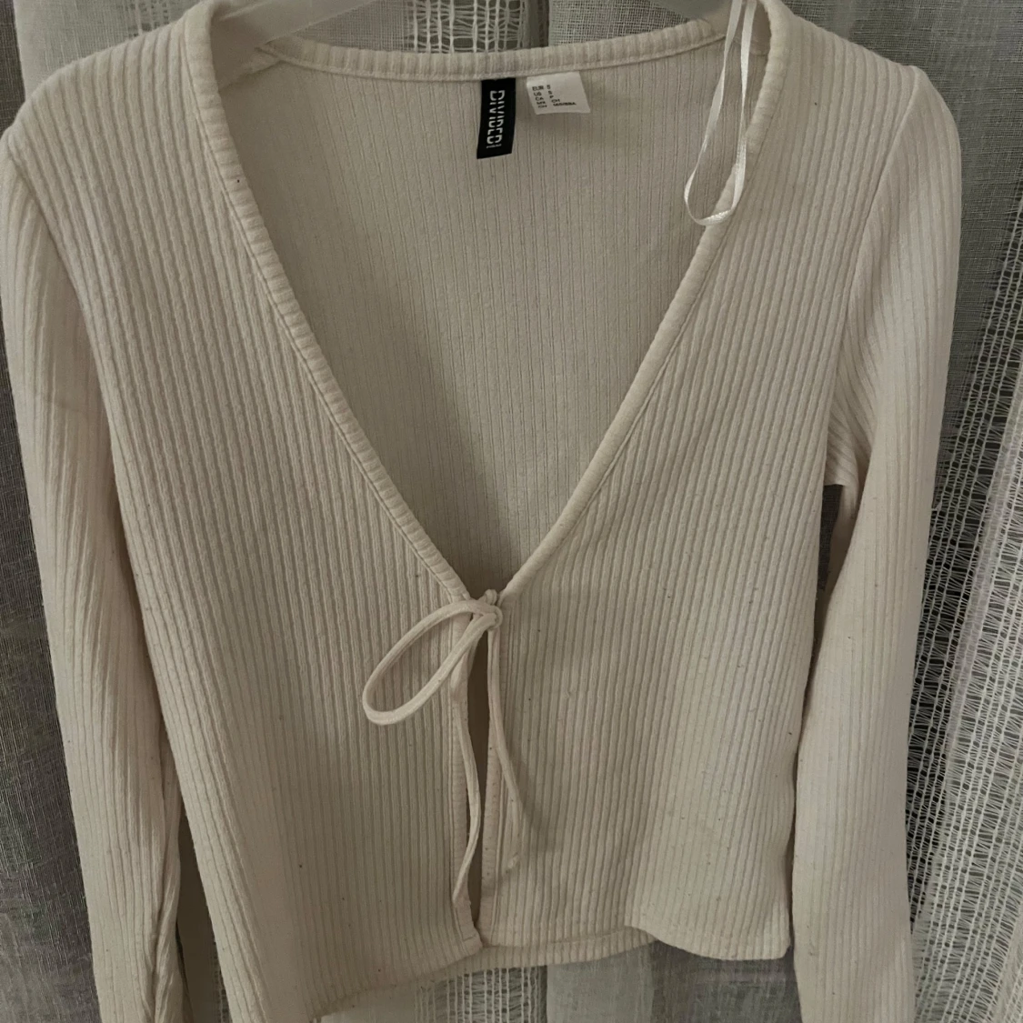 Beige ribbad tröja från H&M Divided