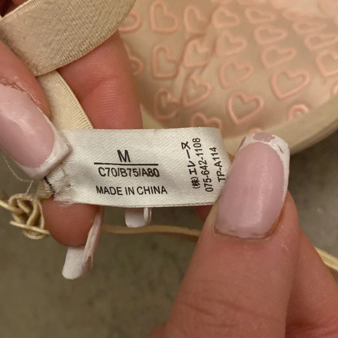 Beige bh med hjärtmönster - 91