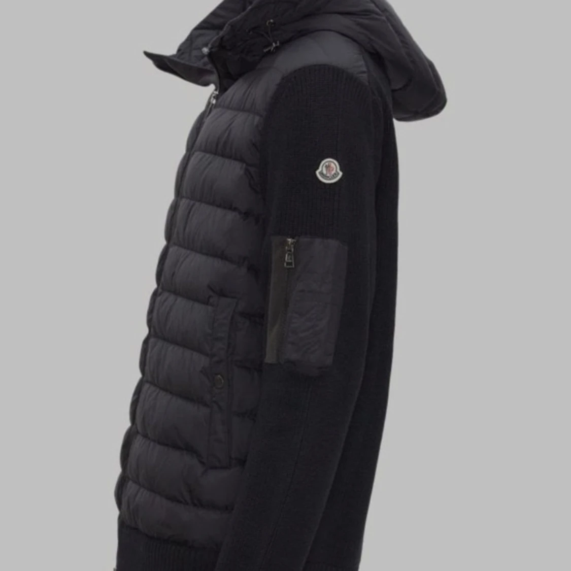 Svart pufferjacka med huva - 90