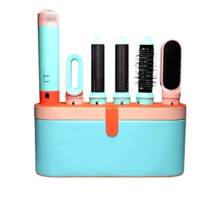 Hair Airwrap/MultiStyler - Säljer ett skonsamt komplett 5-i-1 stylingverktyg som inkluderar fön, locktillbehör och borstar för att skapa allt från volym,  lockar, vågor, platt & silkeslent hår.  Kommer med ett snyggt läderfodral för enkel förvaring om man vill, alternativt bara en kartong. Perfekt för alla hårtyper.   Pris för den med kartong: 750:-  & pris för den med läderfodral 999:-.   Helt nya! 