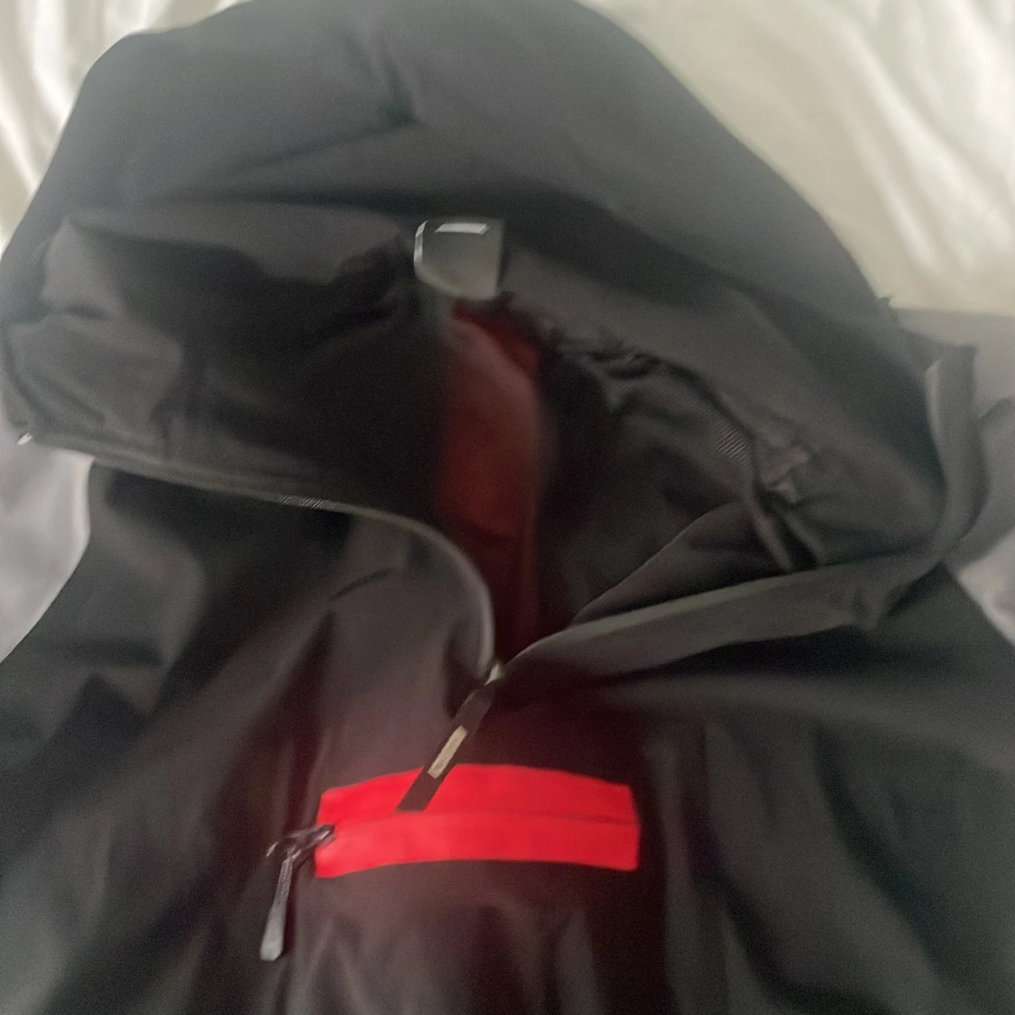 Svart och grå vindjacka från Hoodrich - 90