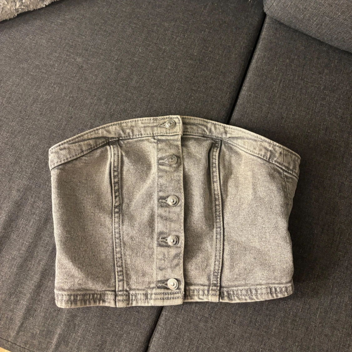 Grå jeans tubtopp från H&M