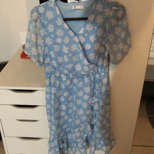 Klänning  - Ljusblå klänning