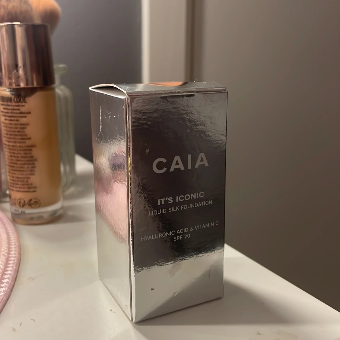 Oöppnad Caia foundation  - 90