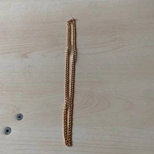 Halsband - Säljer min halsband 