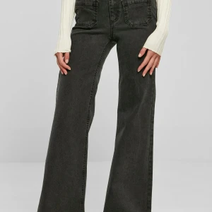 Urban Classics VINTAGE - Flared jeans - black washed - 28 i midjan Tyvärr för stora för mig, använda 2ggr Nypris 699kr