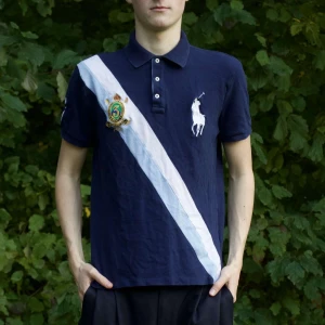 Polo piké  - Mörkblå Ralph lauren piké i mycket bra skick