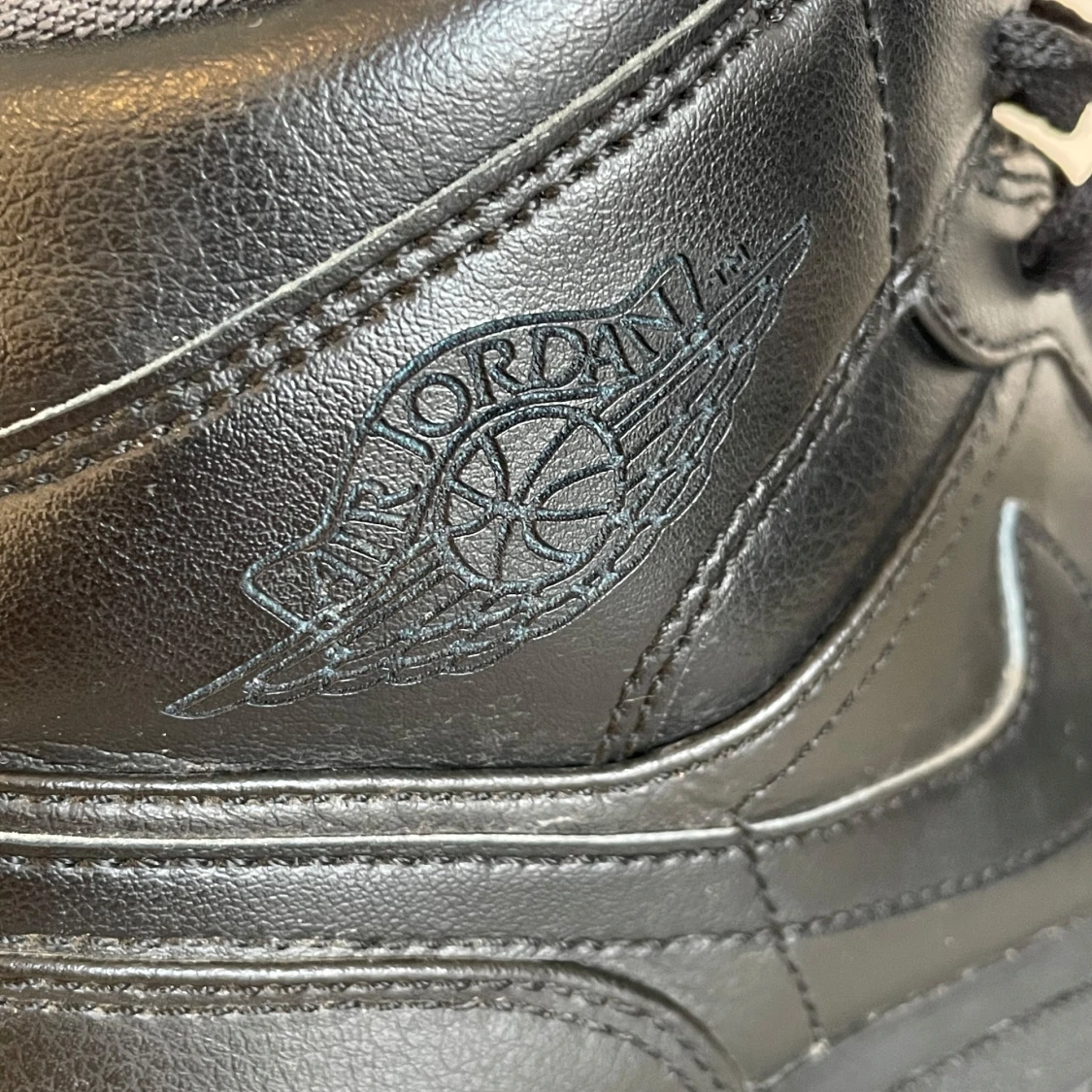 Air Jordan 1 - triple black EU40 - 93