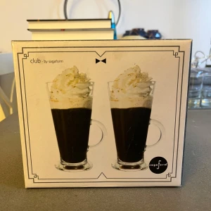 Isish coffee-glas 2pack - Säljer ett set med två stycken Irish Coffee glas från Sagaform.  Glasen är nya och oanvända.