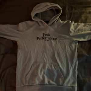 Mintgrön Peak performance hoodie - Storlek: 170, nyskick