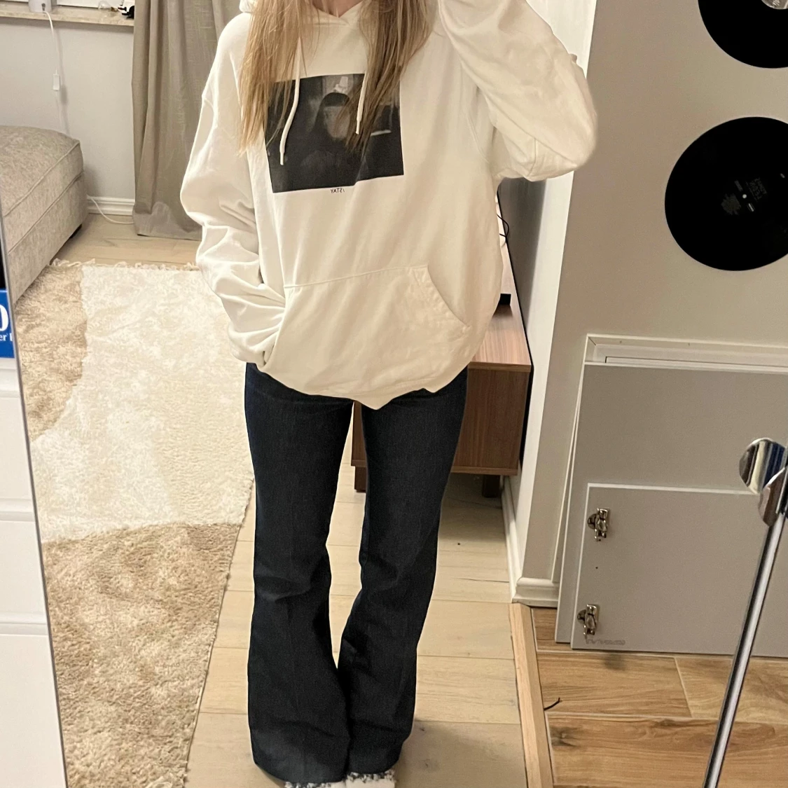 Vit hoodie med tryck