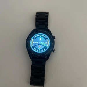 Smart Watch leading fitness  - Helt nya. 