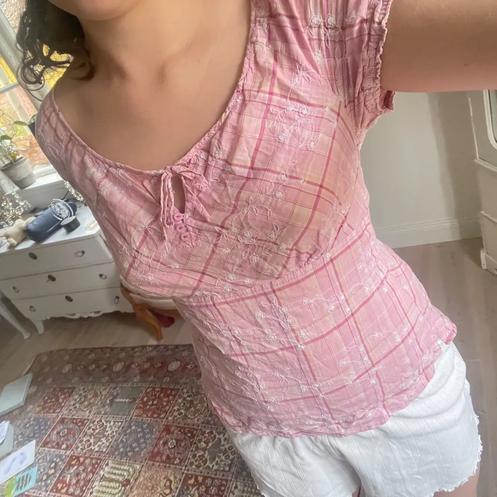 Den GULLIGASTE sommartoppen, passar till allt och är så fin🥺🛍️🛍️💗💘. Blusar.