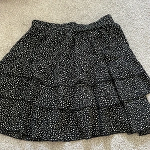 Prickig kjol  - Bra skick🤍🖤