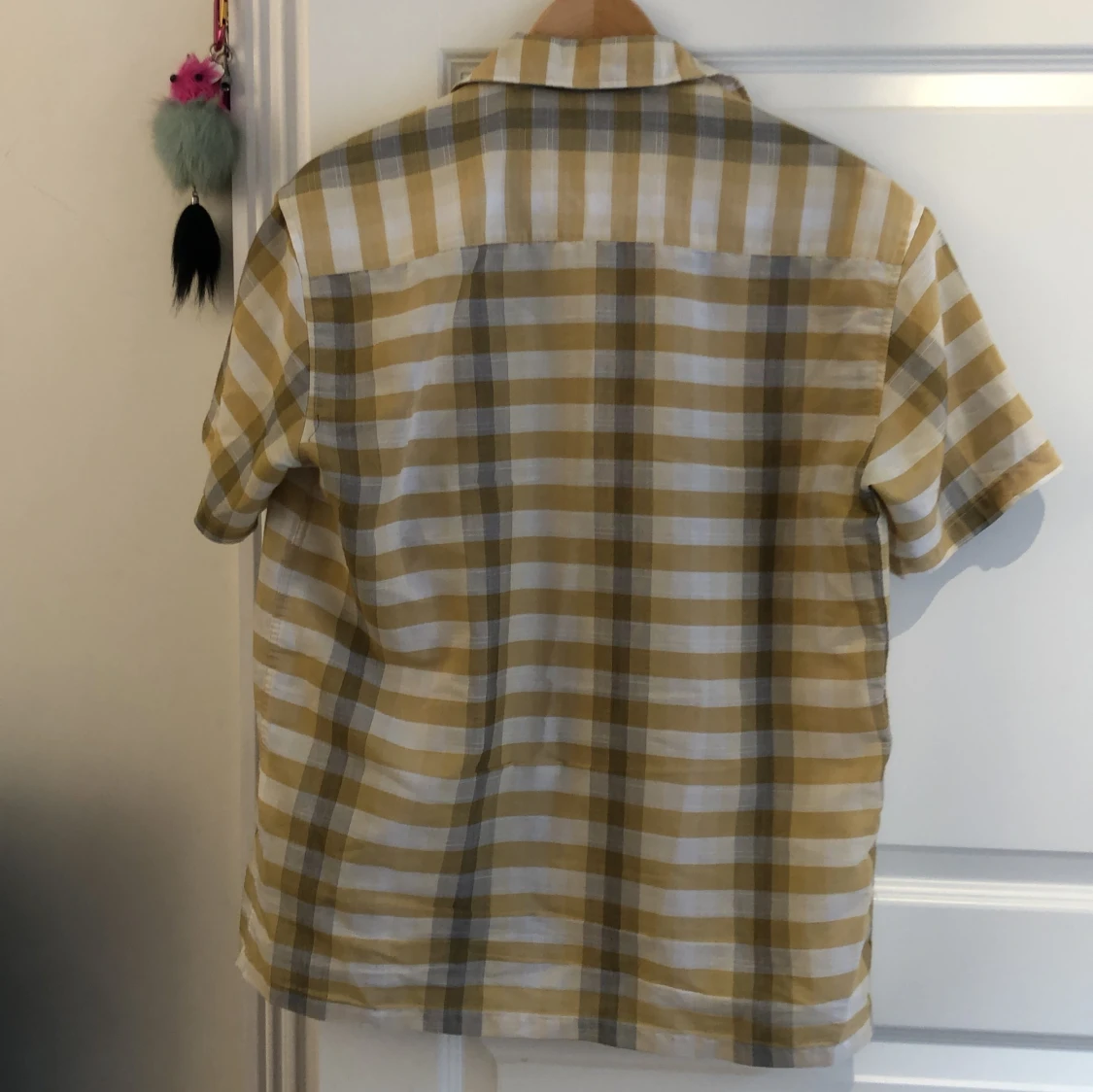 Gul rutig skjorta  - 90