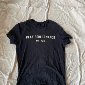 Peak performance t shirt S - Bra skick, Strlk S
