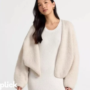 Lindex kofta  - Säljer min fina kofta som är perfekt för hösten. 