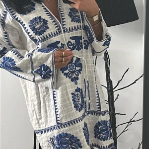 Klänning från zara - Super fin klänning som inte säljs längre 🫶( xs men passar en s)