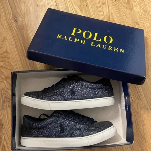 Ralph lauren glitter skor  - Köpt från zalando✨Använt få gånger
