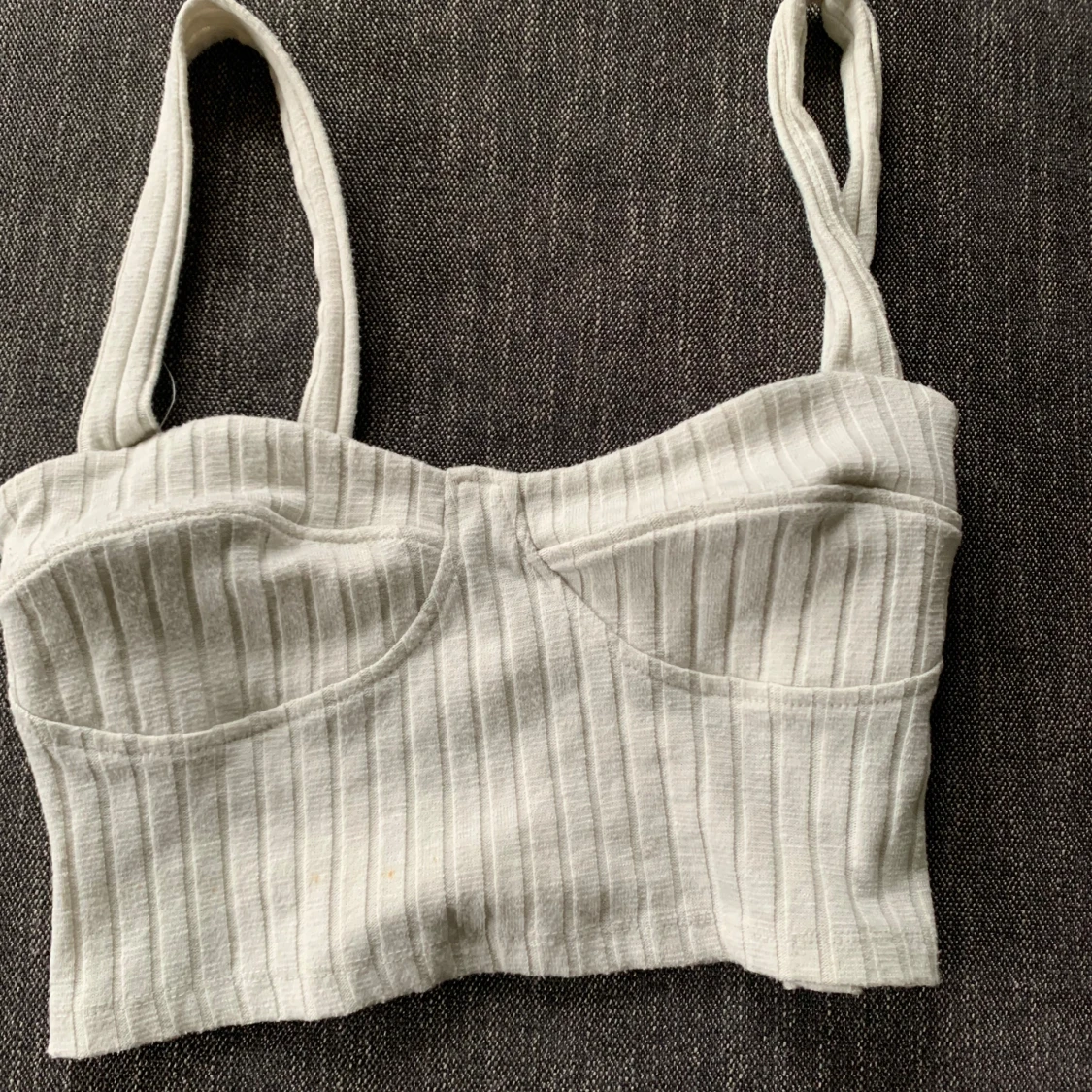 Grå ribbad korsettopp