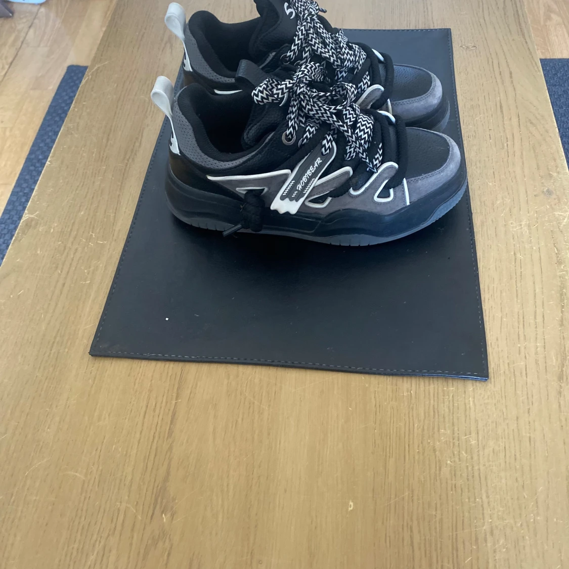 Fashionable shoes  - 93