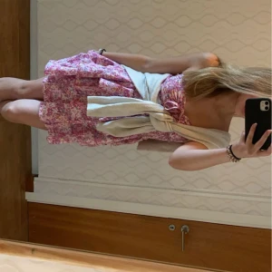 Klänning  - Storlek xs