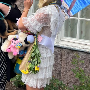 Superfin studentklänning - Säljer nu min fina studentklänning från by Malina. Endast använd en gång så som i nyskick, originalpris 2800💕💕