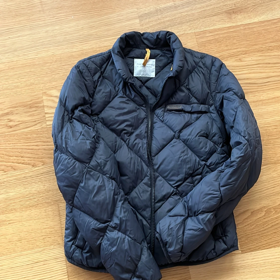 Peak performance lättviktsjacka 