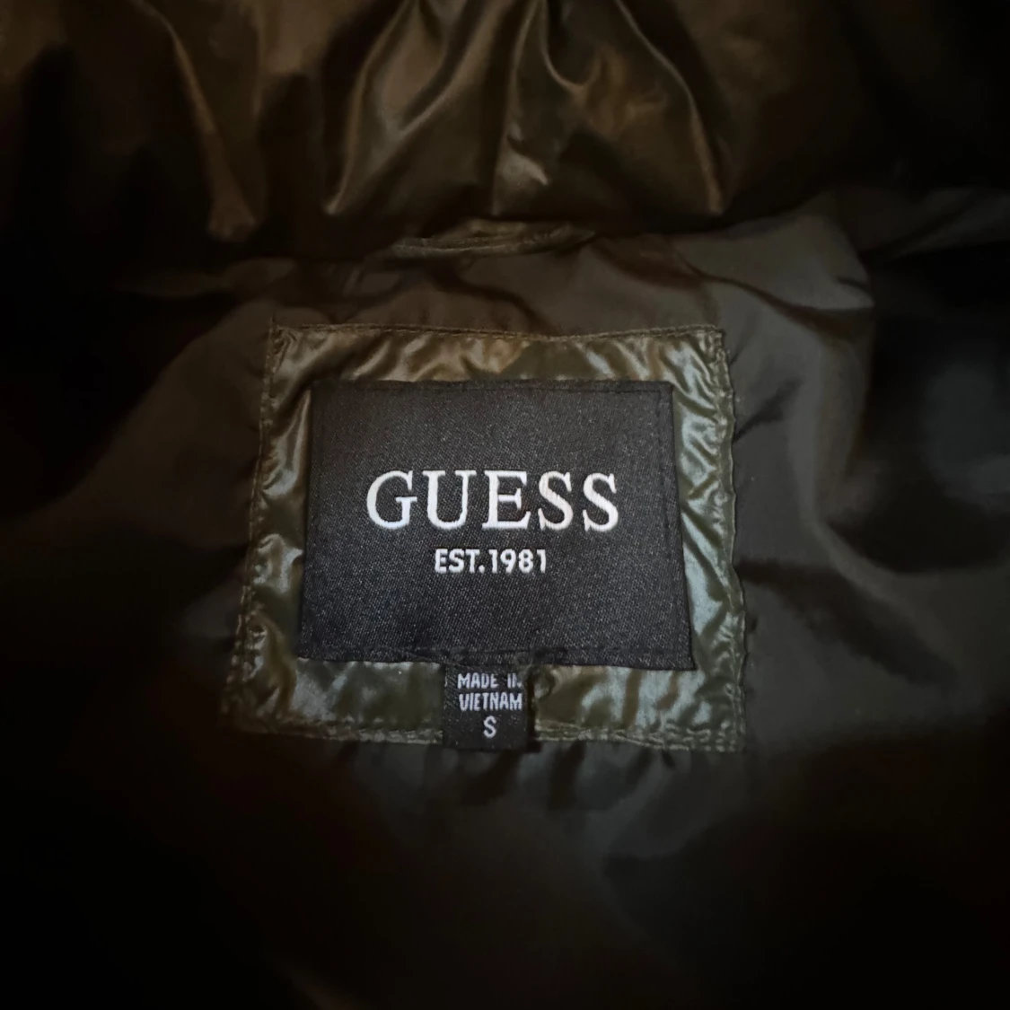 Guess jacka - 90