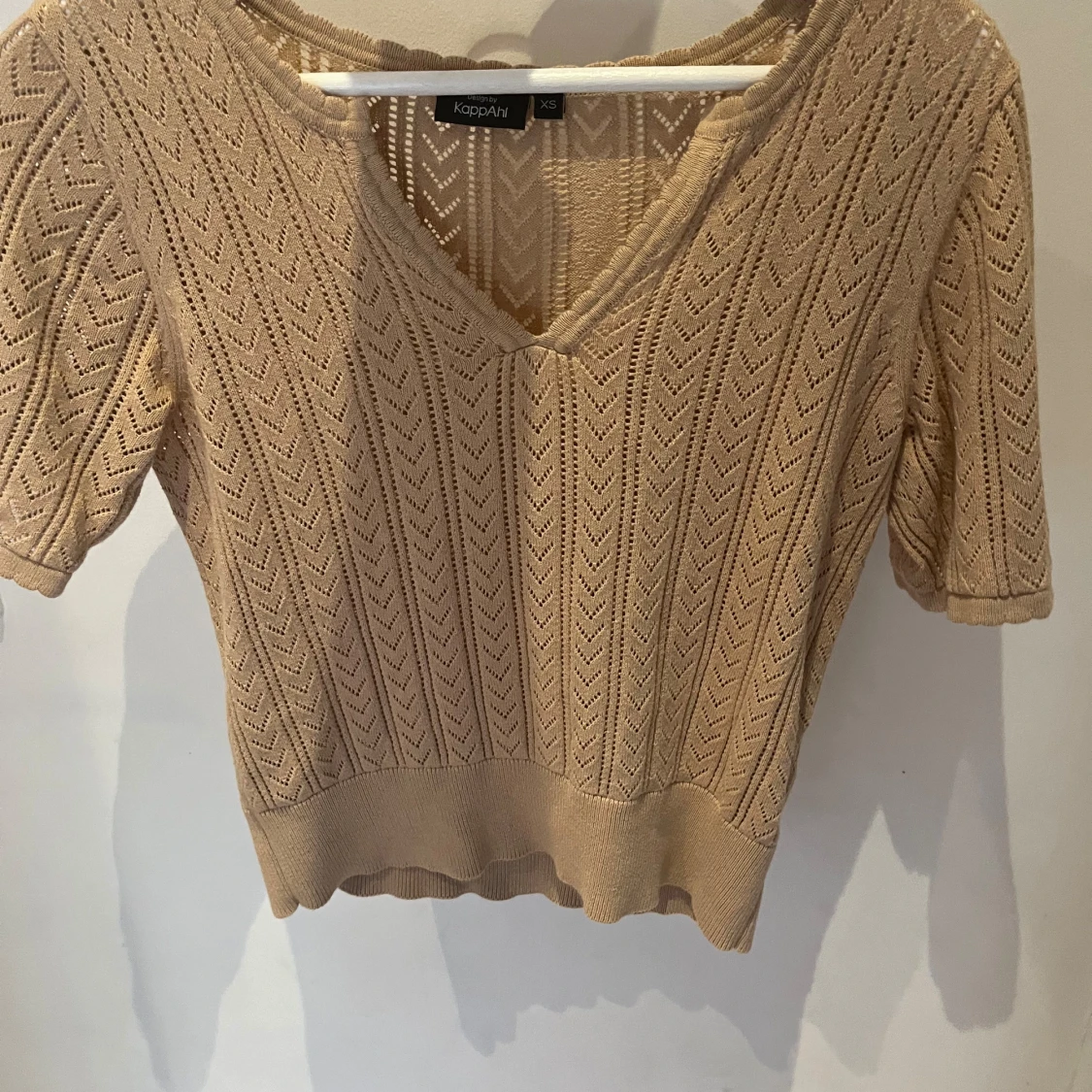 Beige blus från Kappahl  - 90