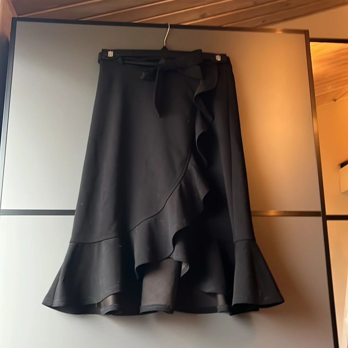 Svart kjol från D-XEL