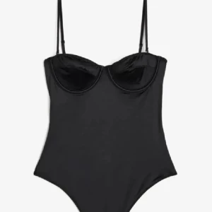 Body h&m - Jätte snygg body från h&m💕💕