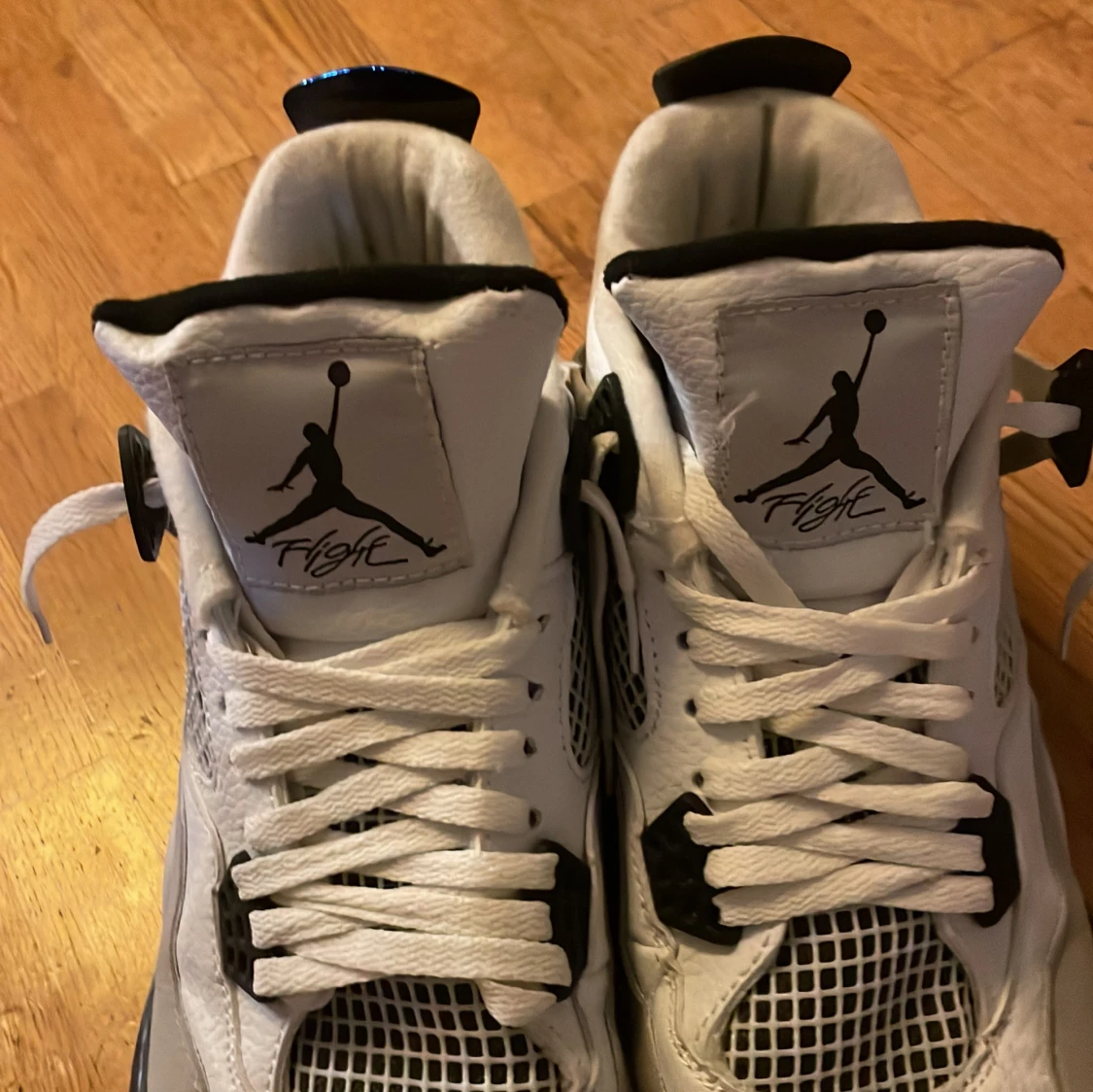  Jordans 4 dark grey - 1